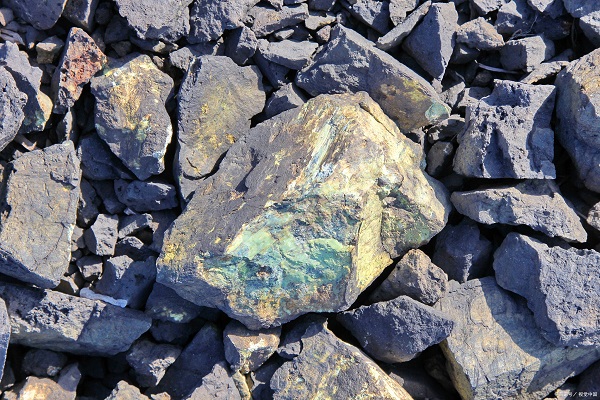 深圳礦石檢測(cè)去哪做？礦石成分分析一次需要多少錢(qián)？